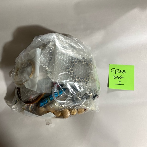 GRAB BAG #1 mixed jewelery lot NEW READY TO SELL - Picture 4 of 8